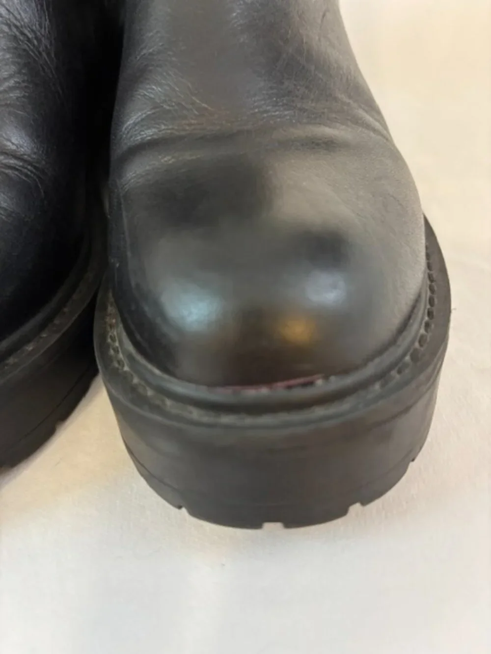 Steve Madden Tyclone Black Leather Lug Sole Chelsea Boot Women's Size 6M